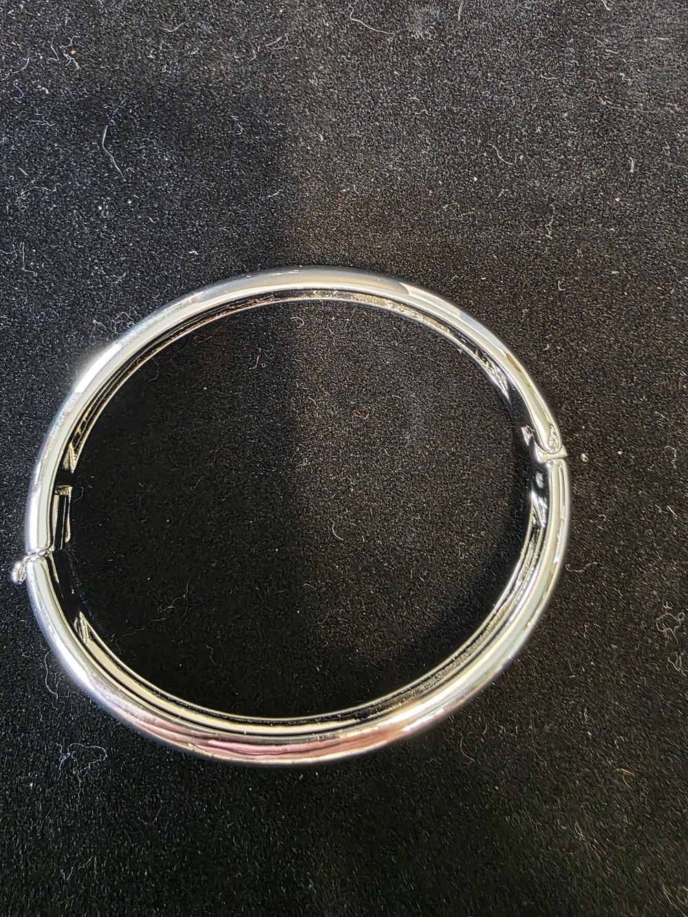 #309 Silver Tone Hinged Bangle Bracelet